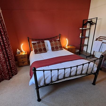 Quiet Comfortable Patcham Studio Free Parking Hallway Shared With Host Apartment Brighton Exterior photo