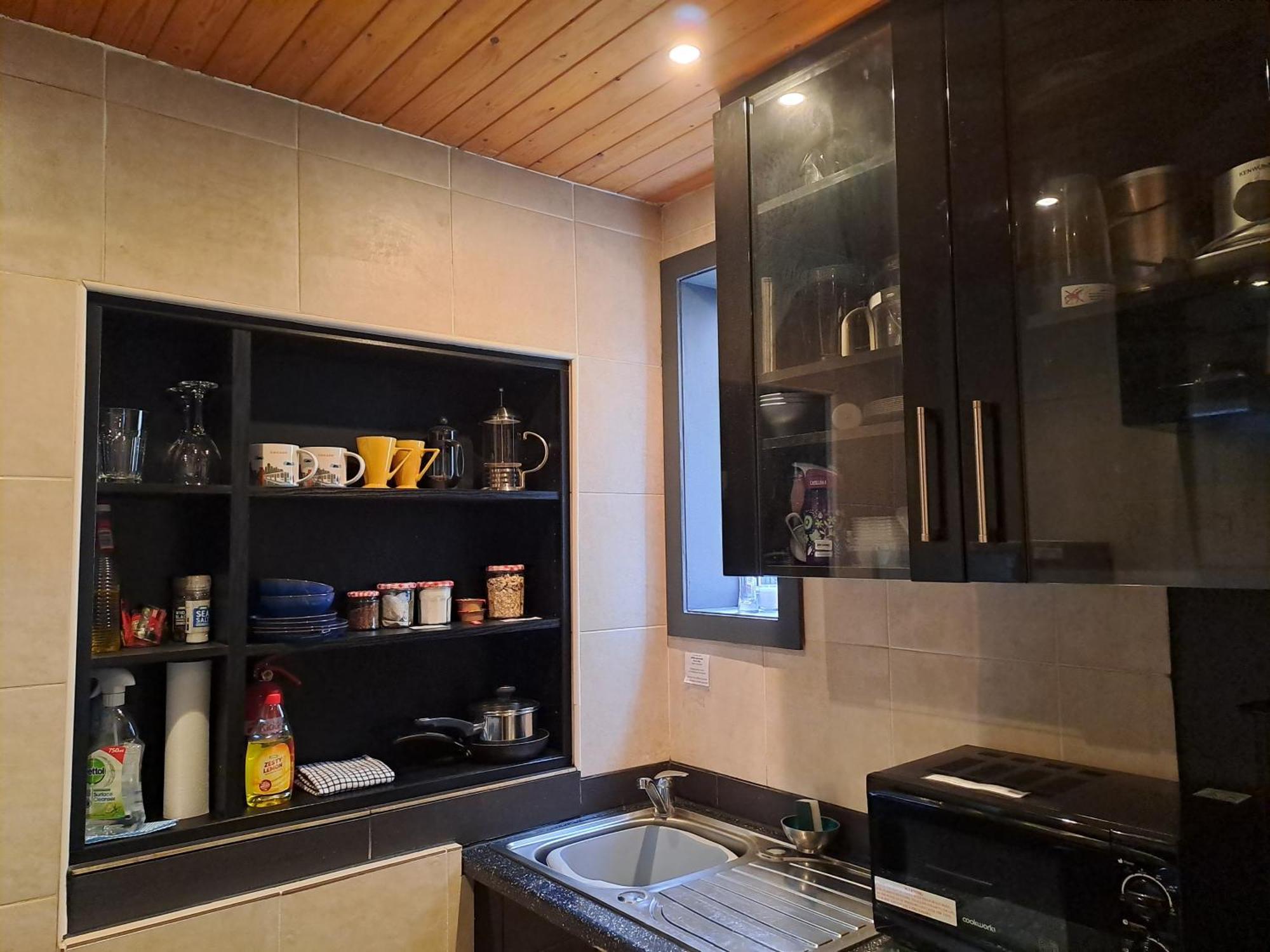 Quiet Comfortable Patcham Studio Free Parking Hallway Shared With Host Apartment Brighton Exterior photo