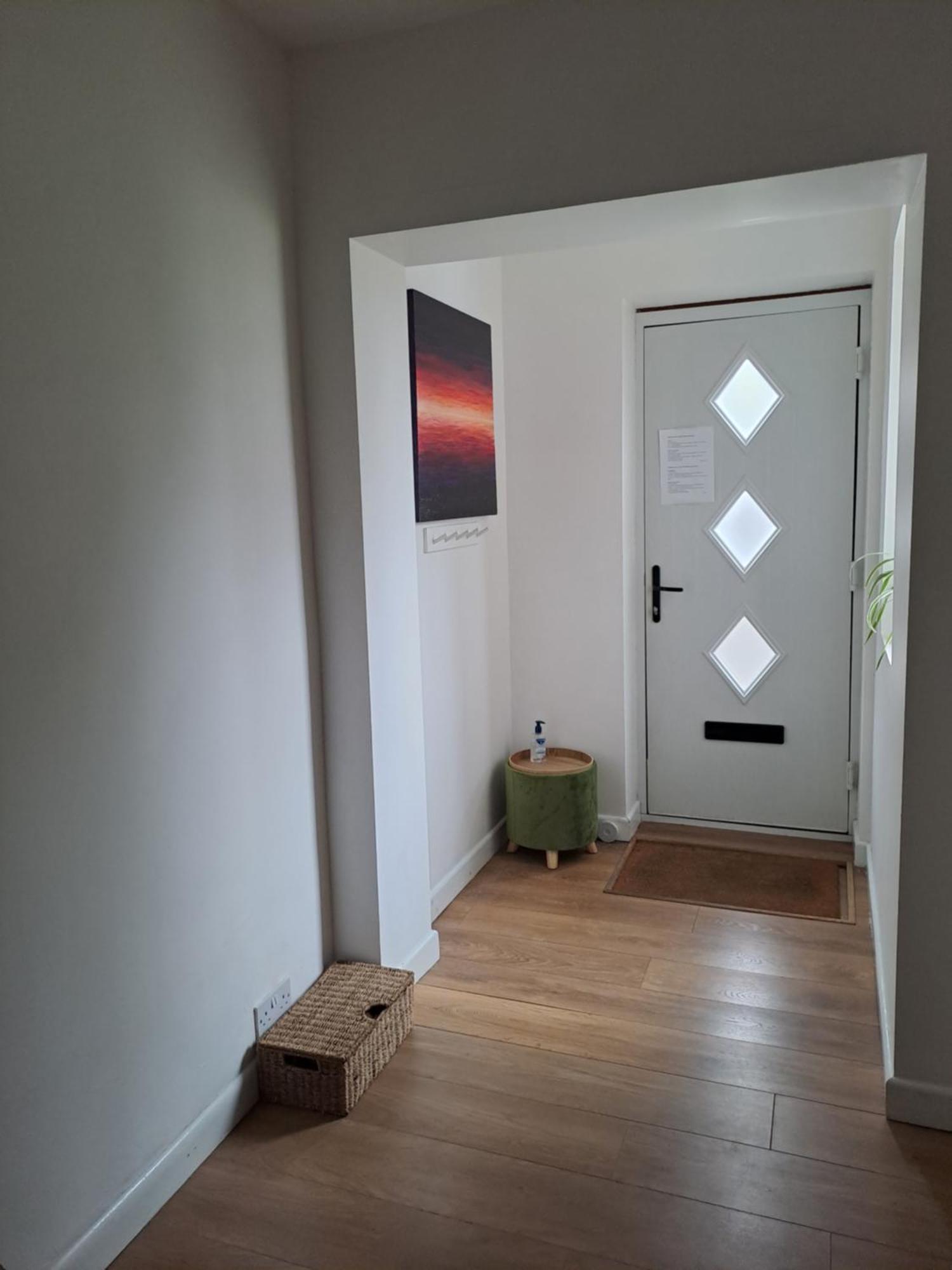 Quiet Comfortable Patcham Studio Free Parking Hallway Shared With Host Apartment Brighton Exterior photo